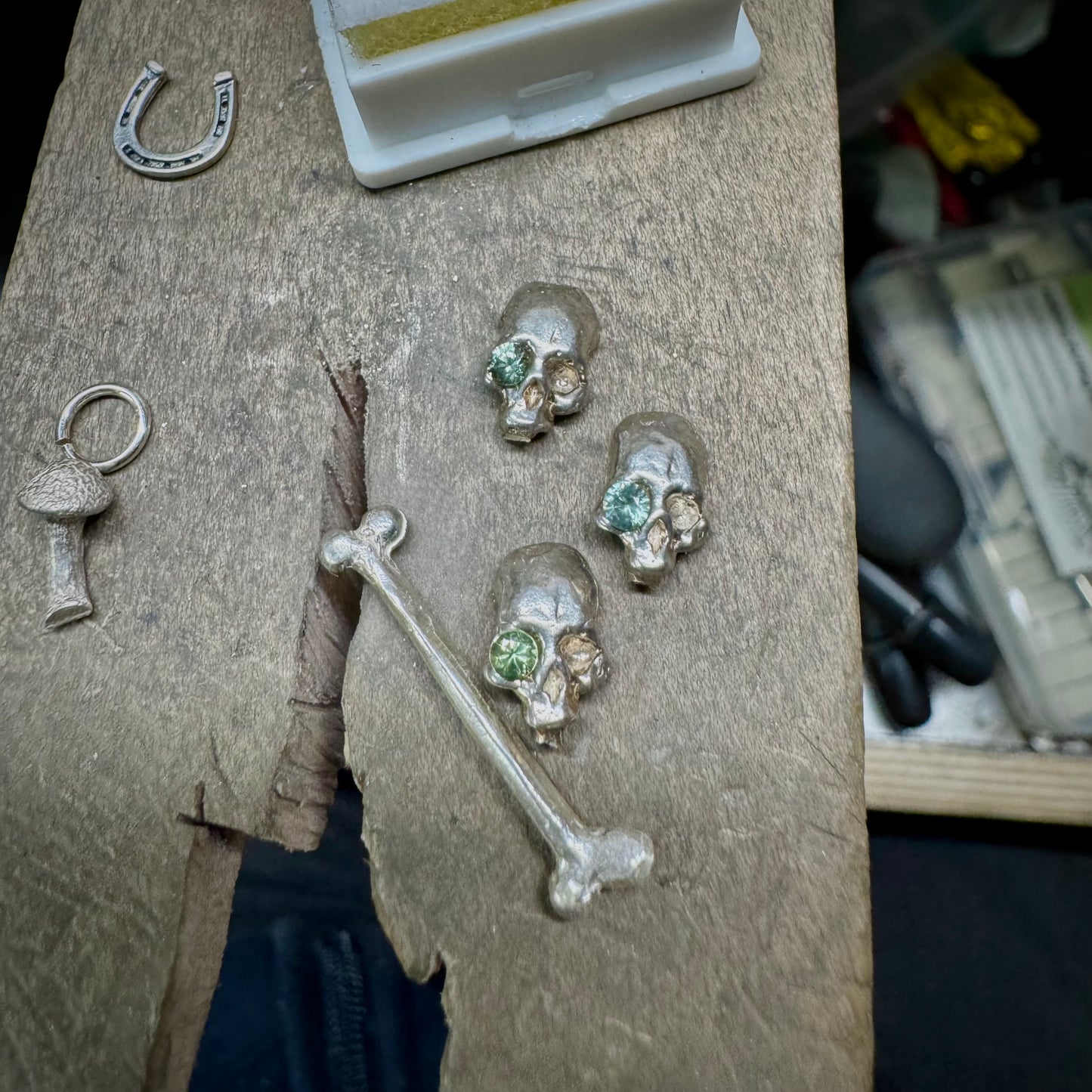 Montana Sapphire Skull Pendant .925